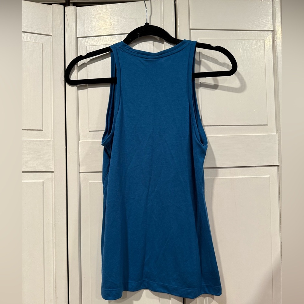 Nike workout tank size XS NWOT - Picture 3 of 3